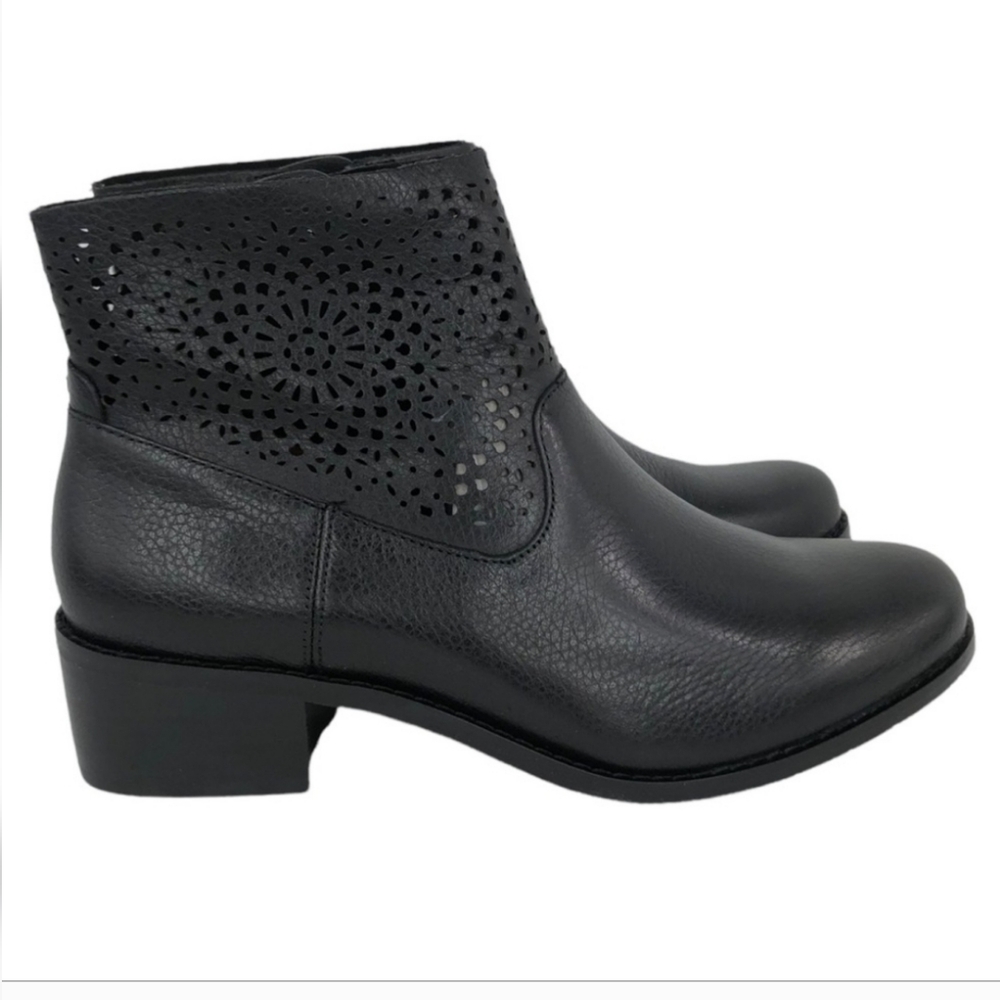 Vionic Luciana Black Perforated Leather Ankle Boots Size 8 NEW